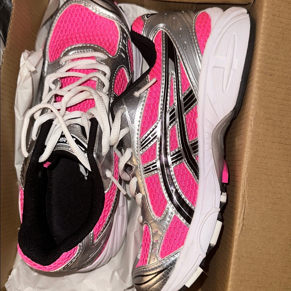 Asics Gel-Kayano 14 in Pink Glow and Black